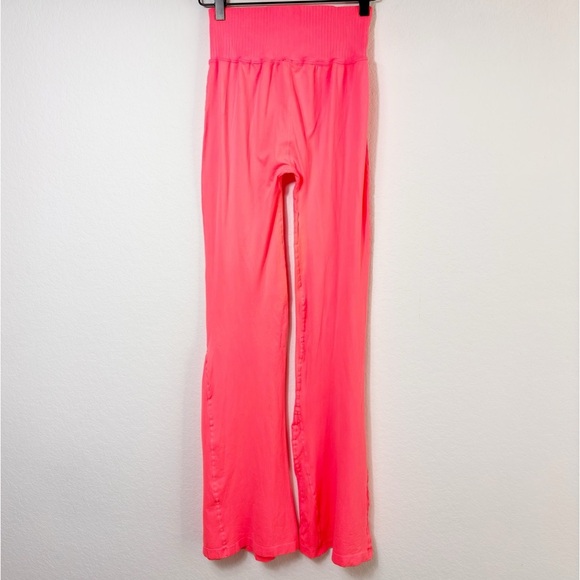 Free People Movement Hot Shot Flare Women Stretchy Leggings Size Medium/Large - Picture 3 of 8
